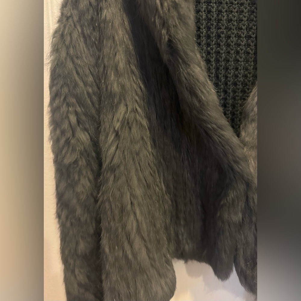 LAROK LUXE Rabbit Fur Vest Medium - Picture 5 of 9